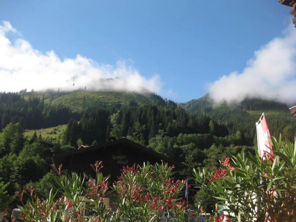 Pension Schipflinger Saalbach-Hinterglemm Bed & Breakfast