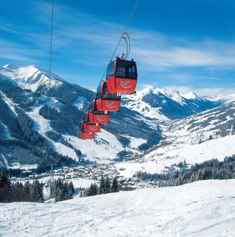 Pension Schipflinger Saalbach-Hinterglemm Bed & Breakfast
